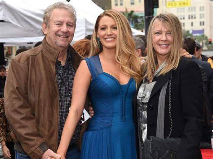 Blake Lively Parents, Net Worth, Age, Siblings and Lifestyle
