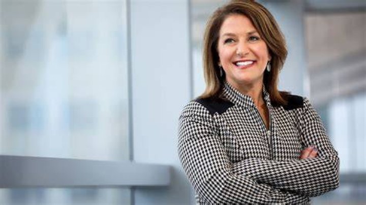 Carolyn Wiesenhahn Net Worth (2024)